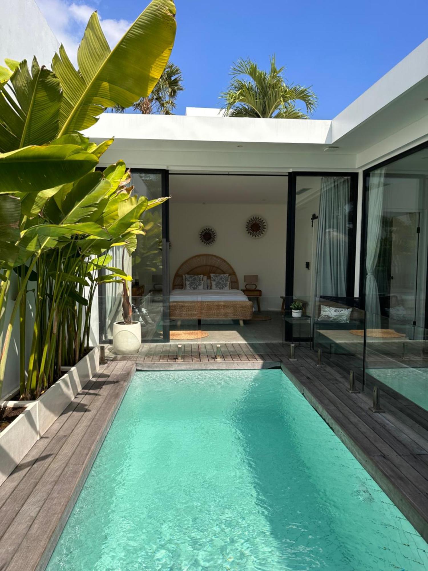 Villa Reif 3, Luxury Poolvilla, 2 Bedrooms, 100m2, Near Canggu, Quiet Location Canggu