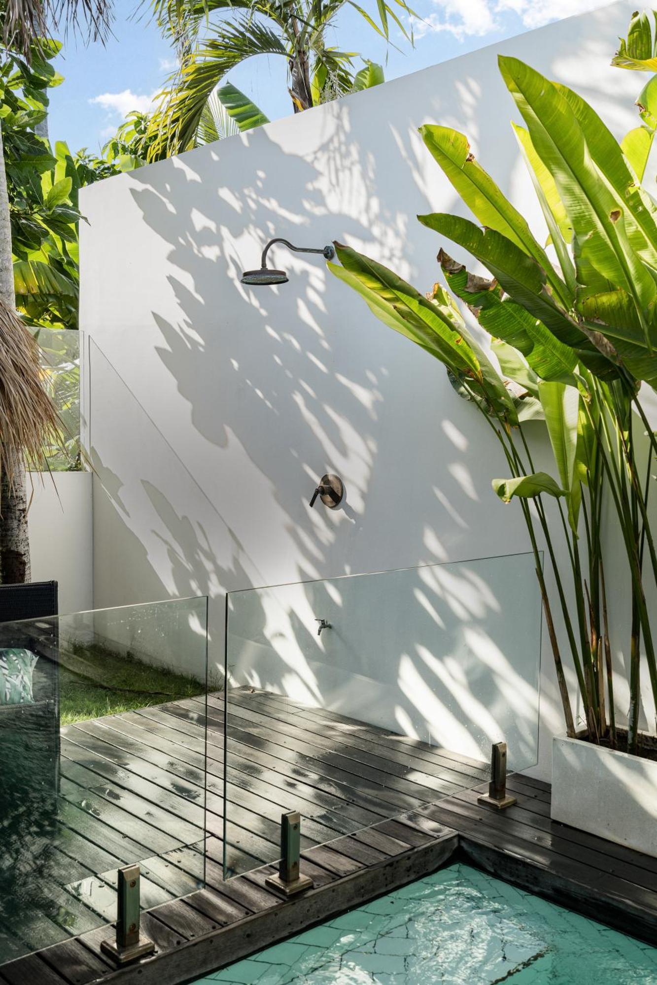 Reif 3, Luxury Poolvilla, 2 Bedrooms, 100m2, Near Canggu, Quiet Location