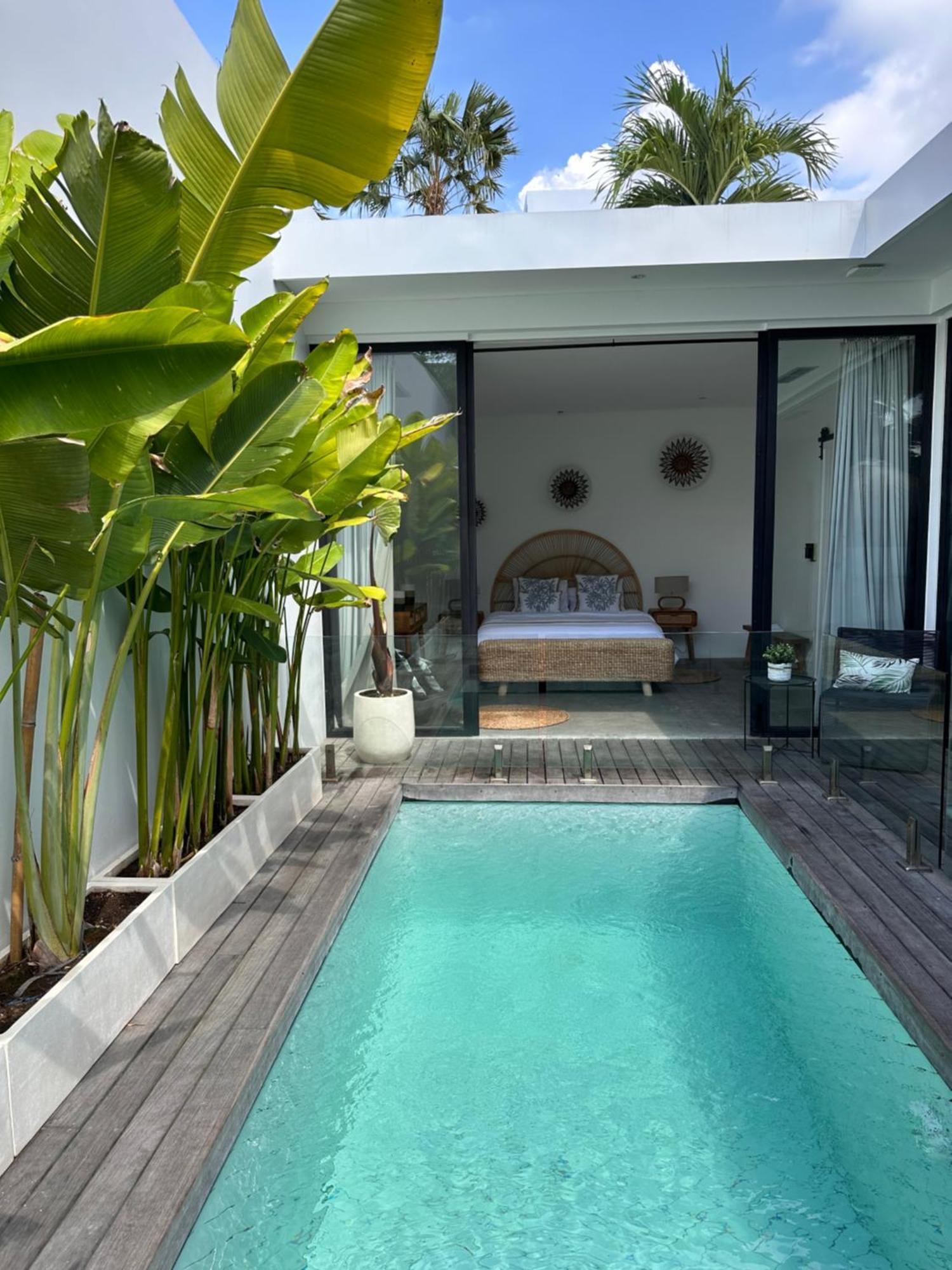 Villa Reif 3, Luxury Poolvilla, 2 Bedrooms, 100m2, Near Canggu, Quiet Location Canggu