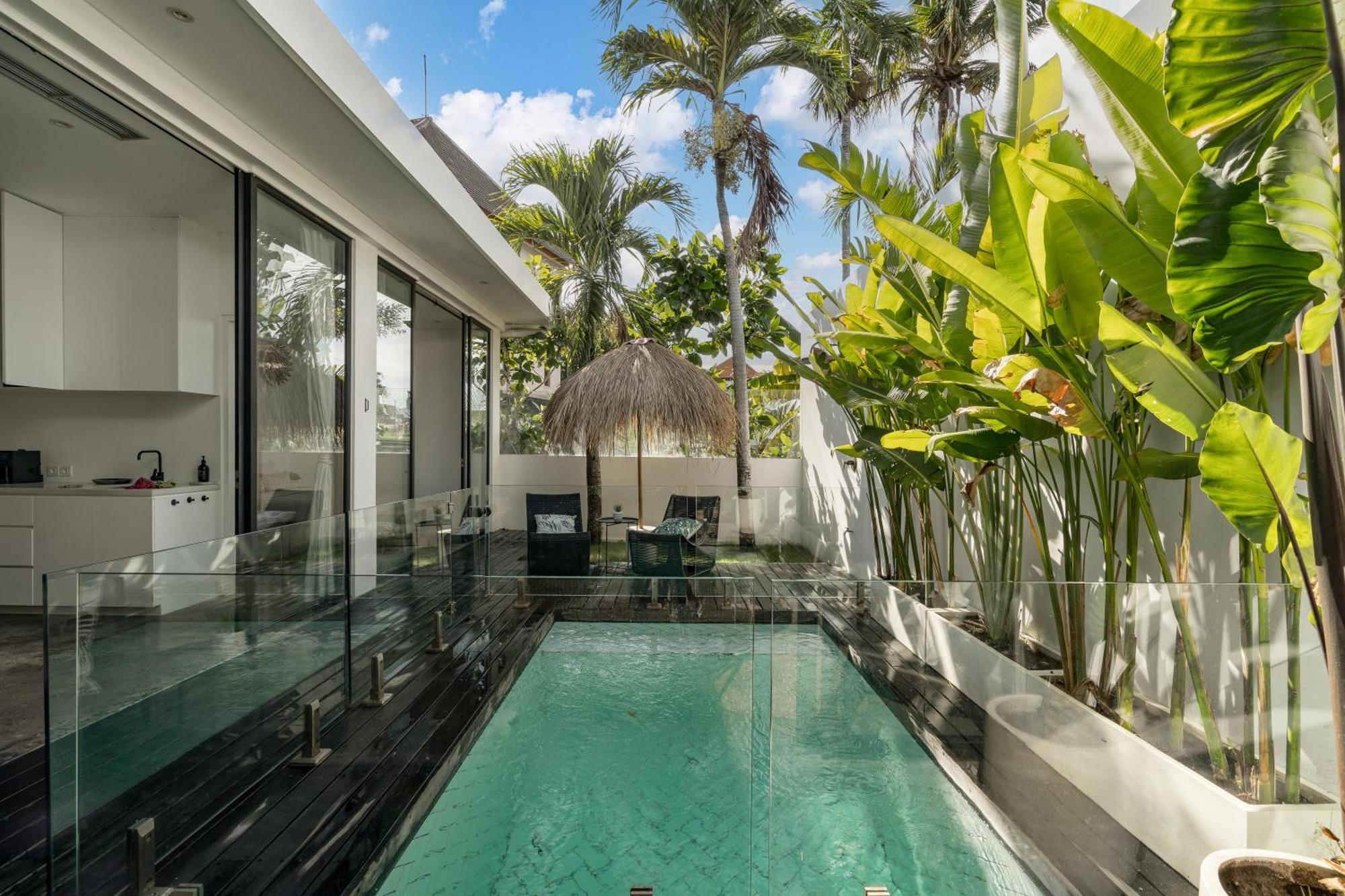 Villa Reif 3, Luxury Poolvilla, 2 Bedrooms, 100m2, Near Canggu, Quiet Location *
