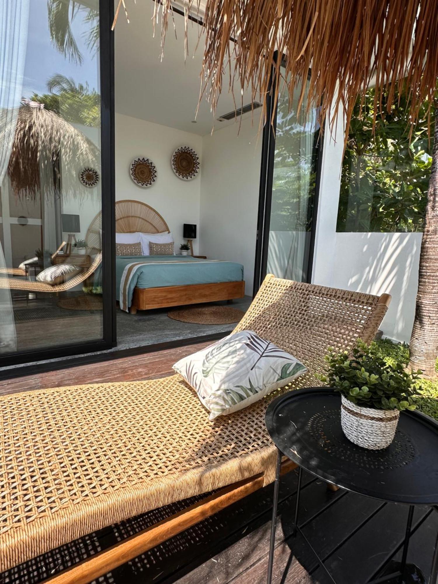 Reif 3, Luxury Poolvilla, 2 Bedrooms, 100m2, Near Canggu, Quiet Location Villa *
